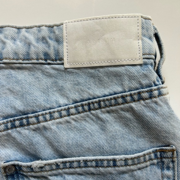 NWOT H&M Distressed Light Blue Denim Skirt Size 6 - Picture 3 of 6
